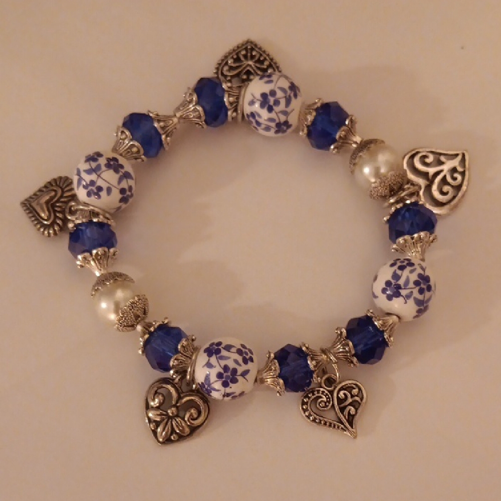 Chic Silver and Blue Floral Heart Bracelet